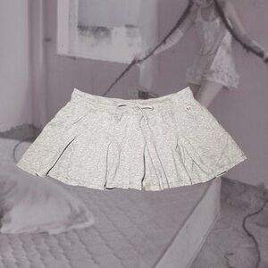 Early 2000s Aeropostale Gray Cotton Pleated Skirt With Built in Shorts